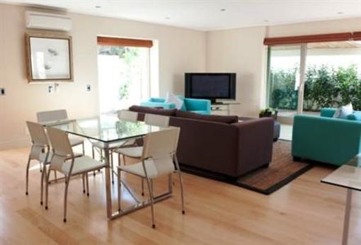 фото отеля Franschhoek Villas