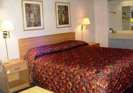 фото отеля Econo Lodge Montpelier (Ohio)