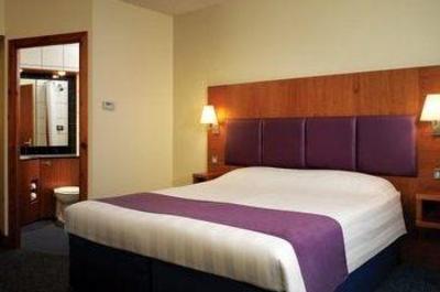 фото отеля Premier Inn Heathrow Airport (M4/J4)