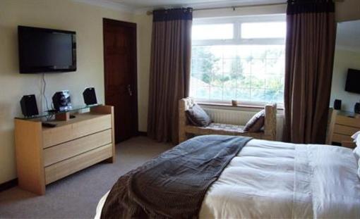 фото отеля Pinetrees Bed & Breakfast Ballymoney