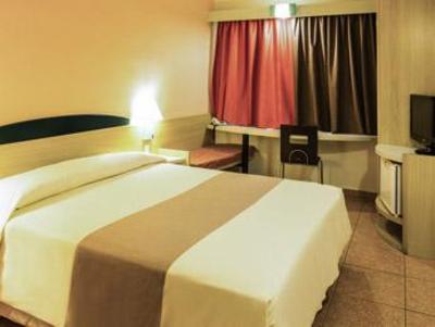 фото отеля Ibis Hotel Taubate