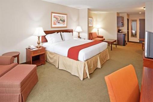 фото отеля Holiday Inn Express Hotel & Suites Franklin Cranberry