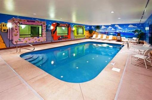 фото отеля Holiday Inn Express Hotel & Suites Franklin Cranberry