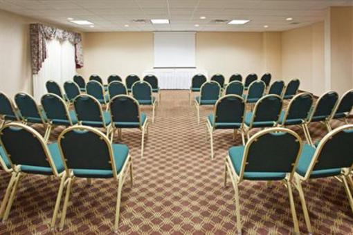 фото отеля Holiday Inn Express Hotel & Suites Franklin Cranberry