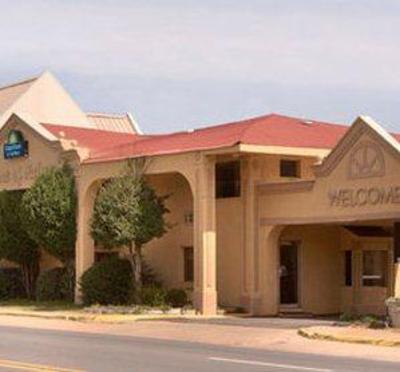 фото отеля Days Inn & Suites Auburn