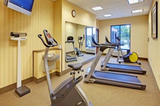 фото отеля Holiday Inn Express Hotel & Suites Dyersburg