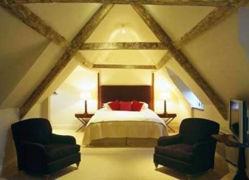 фото отеля Russells Restaurant with Rooms Broadway