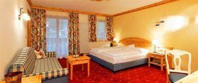 фото отеля Hotel Corona San Vigilio di Marebbe