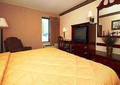 фото отеля Comfort Inn & Suites by Worlds of Fun