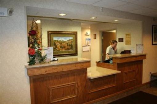 фото отеля Holiday Inn Express Portage