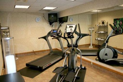 фото отеля Holiday Inn Express Portage