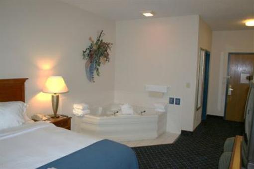 фото отеля Holiday Inn Express Portage
