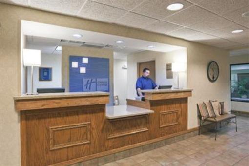 фото отеля Holiday Inn Express Portage