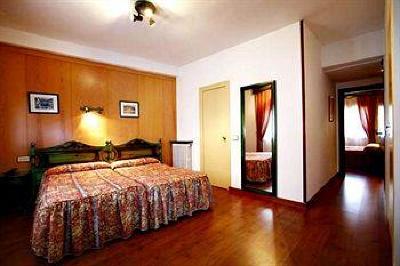 фото отеля Edelweiss Hotel Torla