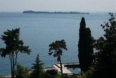 фото отеля Hotel Bellevue Gardone Riviera