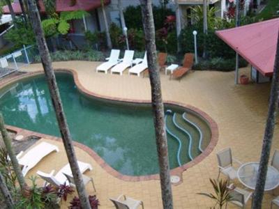 фото отеля Cairns Reef Apartment & Motel