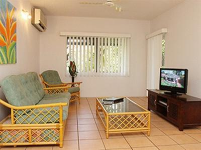 фото отеля Cairns Reef Apartment & Motel