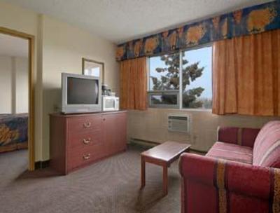 фото отеля Days Inn & Conference Center Edmonton Airport