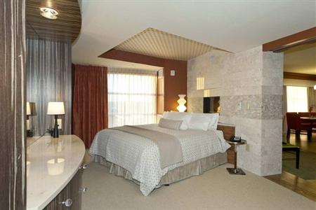 фото отеля Embassy Suites Raleigh - Durham Airport Brier Creek