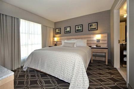 фото отеля Embassy Suites Raleigh - Durham Airport Brier Creek