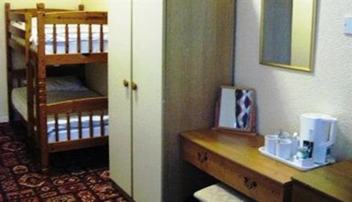 фото отеля Wavecrest Hotel