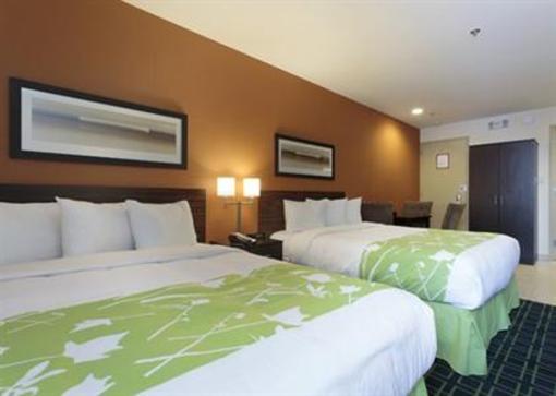фото отеля Econo Lodge Winnipeg Manitoba