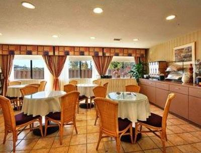 фото отеля Ramada Limited Hotel San Marcos