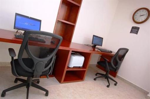 фото отеля Staybridge Suites Queretaro