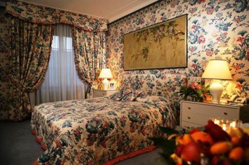 фото отеля Rheinhotel Fischerzunft