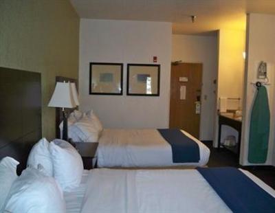 фото отеля Holiday Inn Express Celina