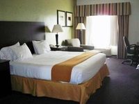 Holiday Inn Express Celina