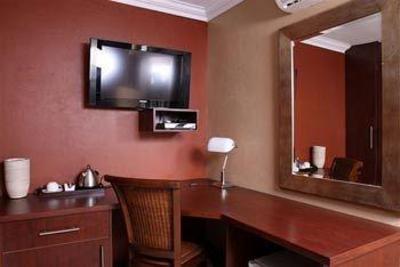 фото отеля Birch Grove Guest House Edenvale