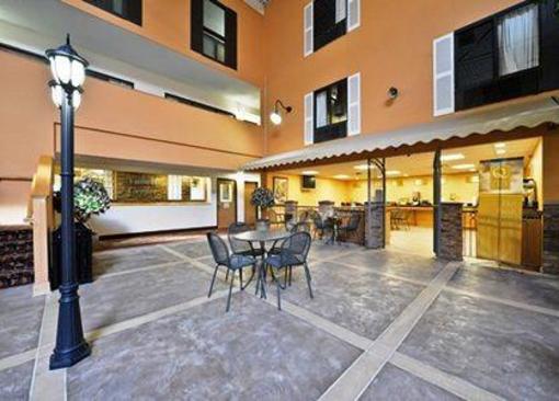 фото отеля Quality Inn & Suites Starlite