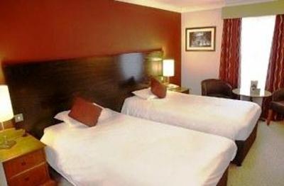 фото отеля Greyhound Hotel Carshalton London