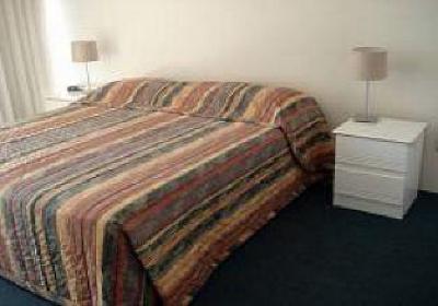 фото отеля Seacrest Beachfront Holiday Apartments Gold Coast