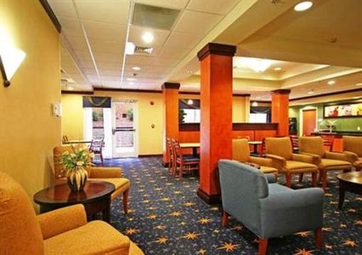 фото отеля Fairfield Inn and Suites Greensboro