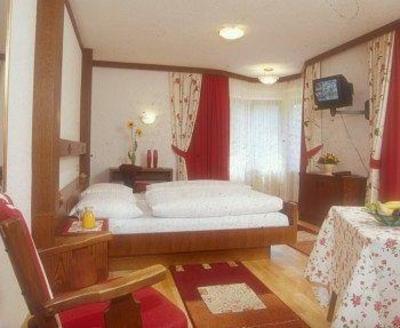 фото отеля Hotel Garni Klausnerhof