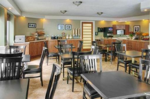 фото отеля Comfort Inn Ottawa West Kanata