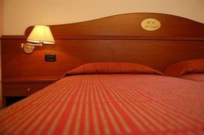 фото отеля Hotel Cristallo Castel d'Azzano