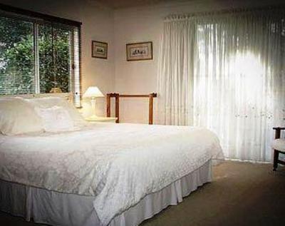 фото отеля Abington Briars Cottage Foster
