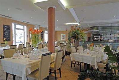 фото отеля Hotel Am Schillerpark Esslingen am Neckar
