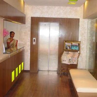 фото отеля Hotel Sapphire Bangalore