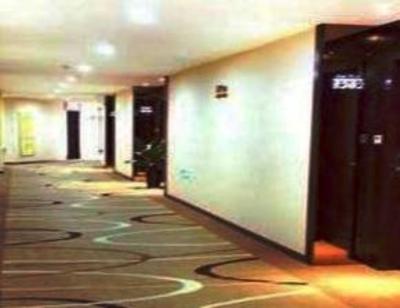 фото отеля Super 8 Hotel Binjiang Xing Guang Da Dao Hangzhou