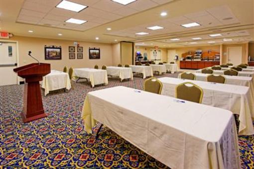 фото отеля Holiday Inn Express Hotel & Suites Lathrop