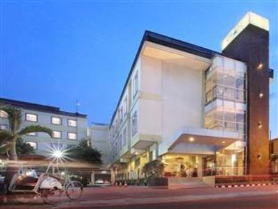 фото отеля Grage Ramayana Hotel