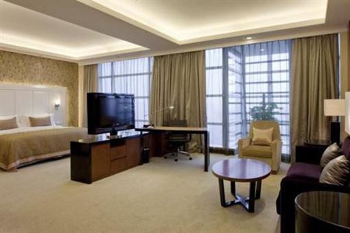 фото отеля Crowne Plaza Grand Canal