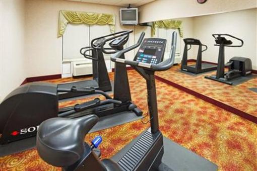 фото отеля Holiday Inn Express Hotel & Suites London