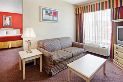 фото отеля Holiday Inn Express Hotel & Suites London