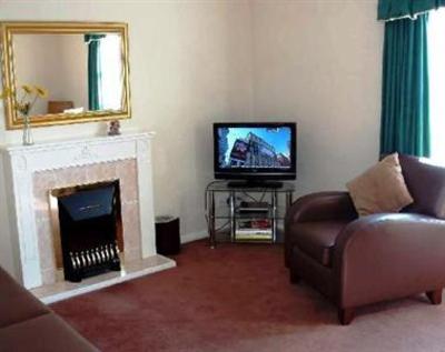 фото отеля Calton Apartments Edinburgh