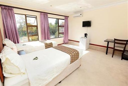 фото отеля 30 on Homestead Guest House and Conferencing